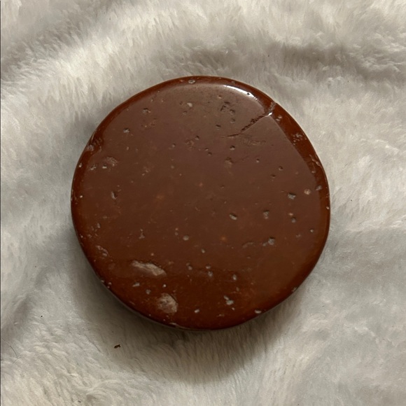 Elegant Brown Round Compact - Picture 2 of 4